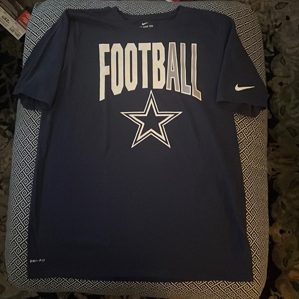 🏈🇺🇸🏈 Youth Nike Dallas Cowboys navy shirt size XL EUC